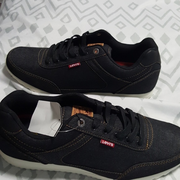 Shoes - Picture 7 of 8